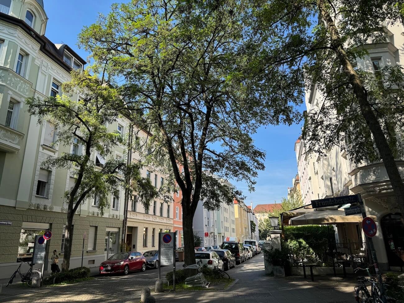 Straße in München-Neuhausen (Platzhalter – durch Bürofoto ersetzen)